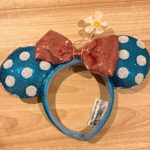 Minnie Mouse/ Daisy Ears